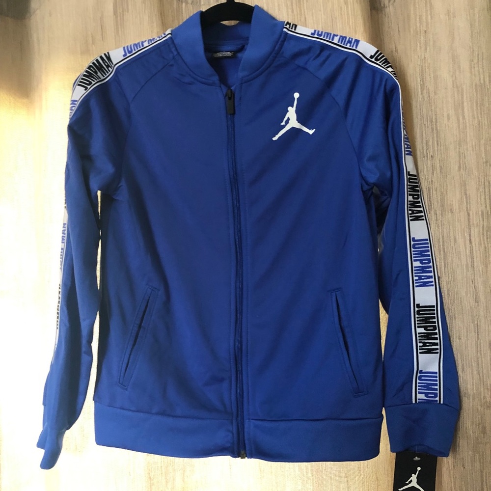 ❤️sold Blue Jordan jump-man jacket